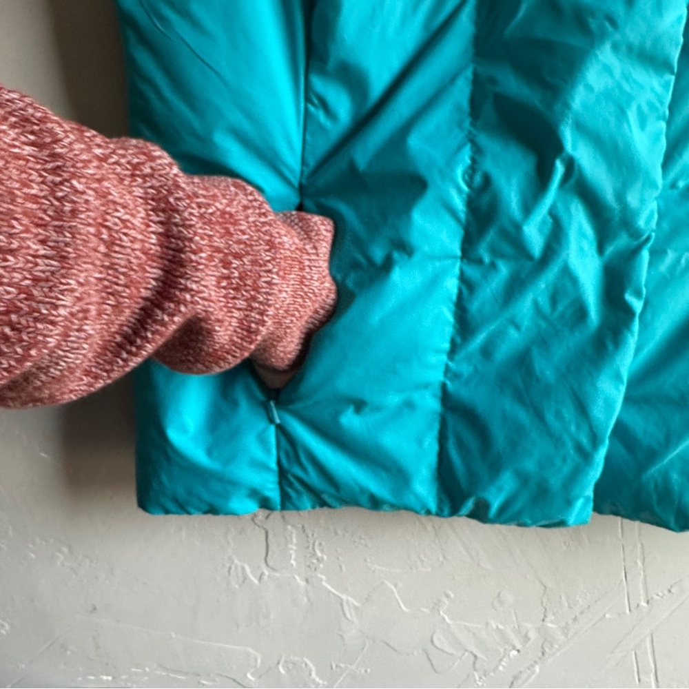 Coldwater Creek Down Puffer Vest Teal Blue Cozy Outdoor Layer Sz M - Picture 6 of 11